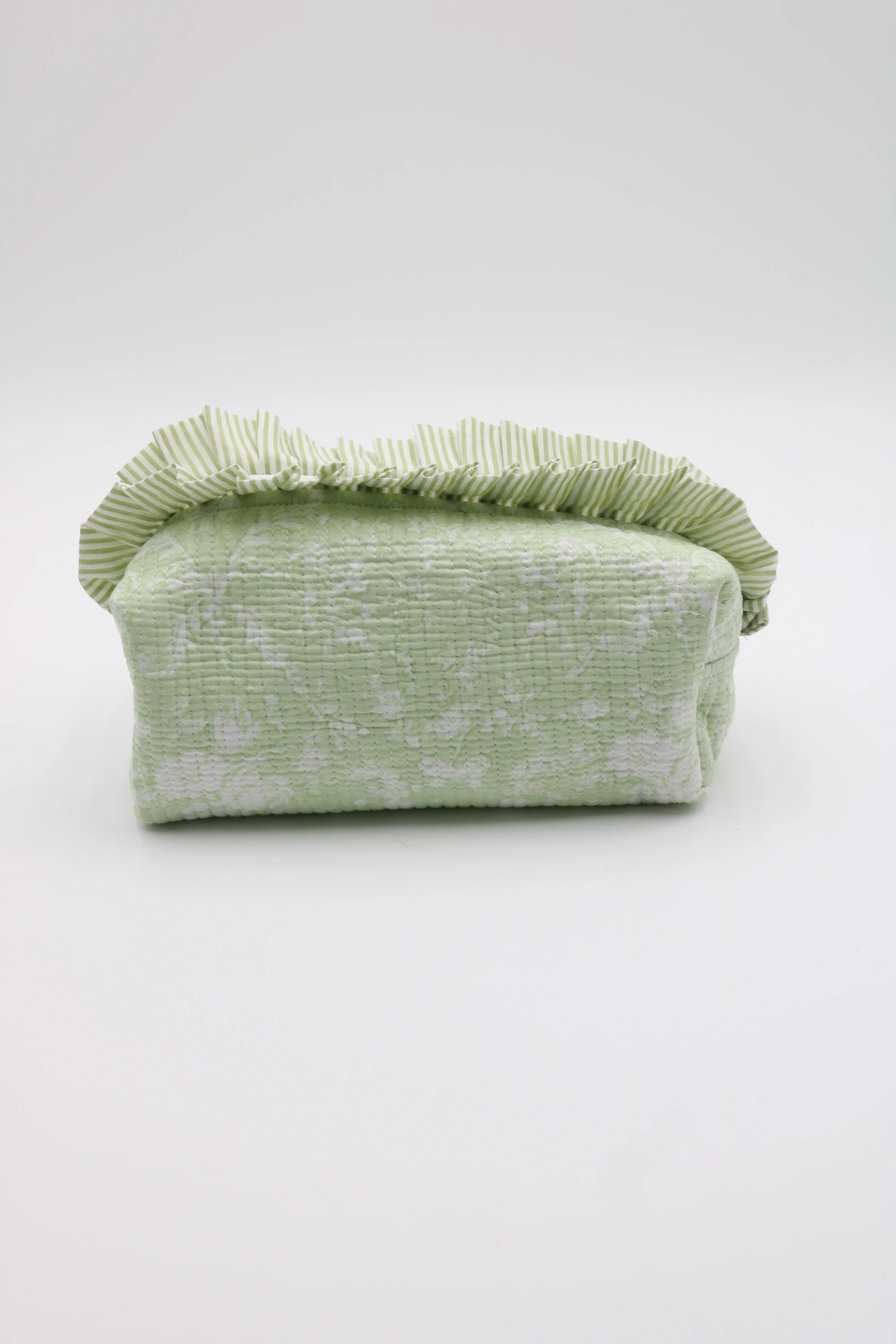 Jane Frilly Large Toiletry Pouch - Image 4