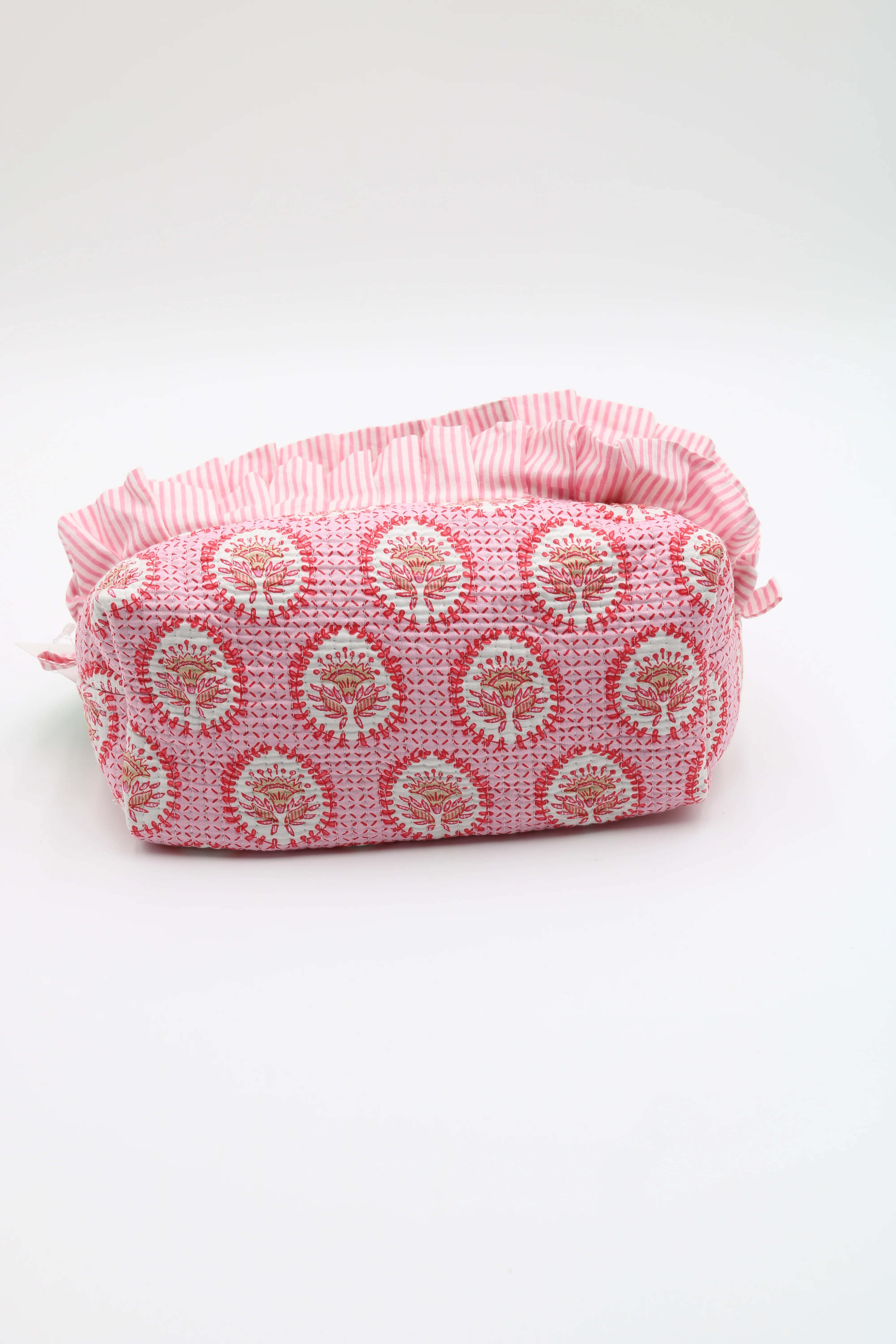 Jane Frilly Large Toiletry Pouch - Image 5