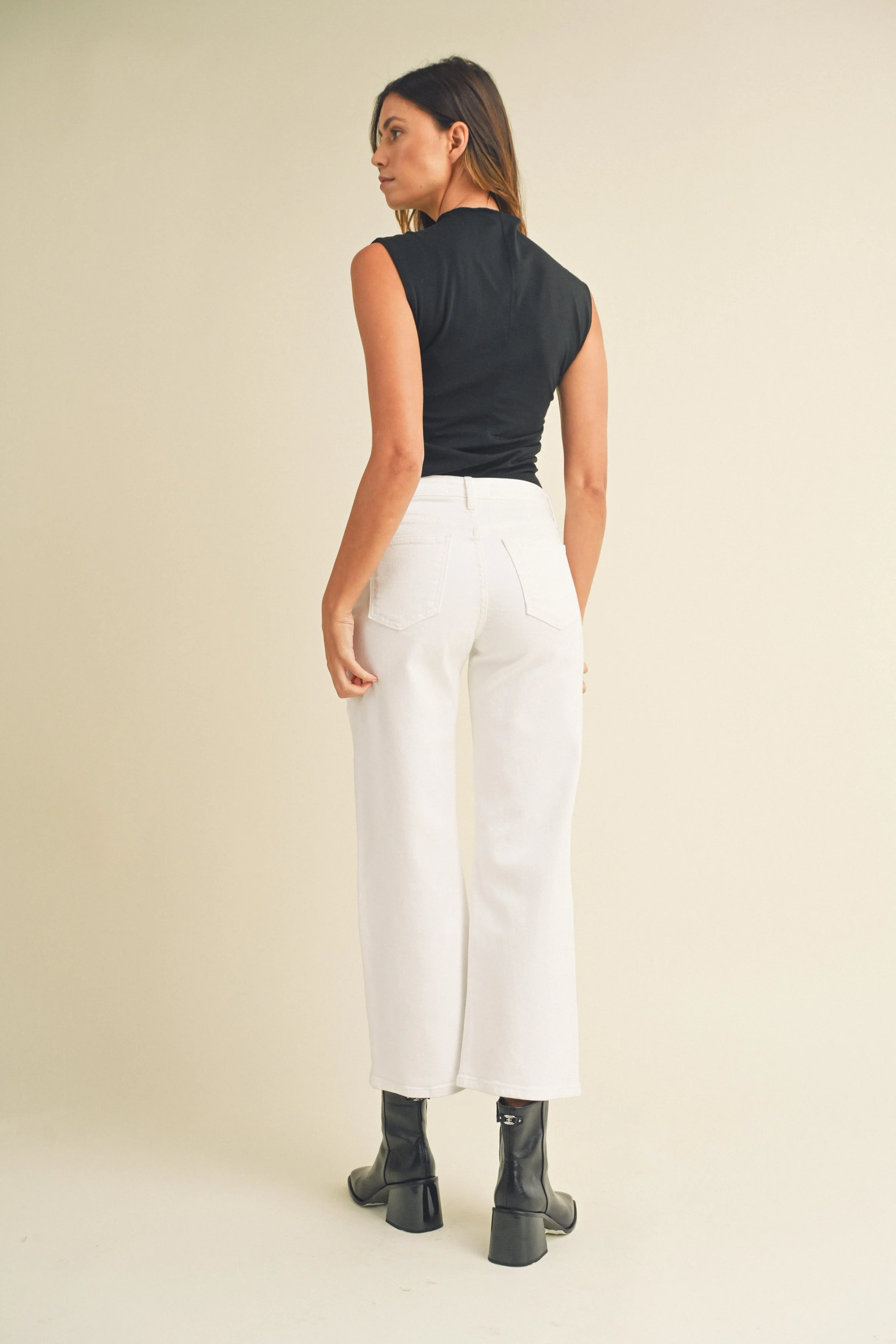 Just Black Denim Cropped Jean - Image 5