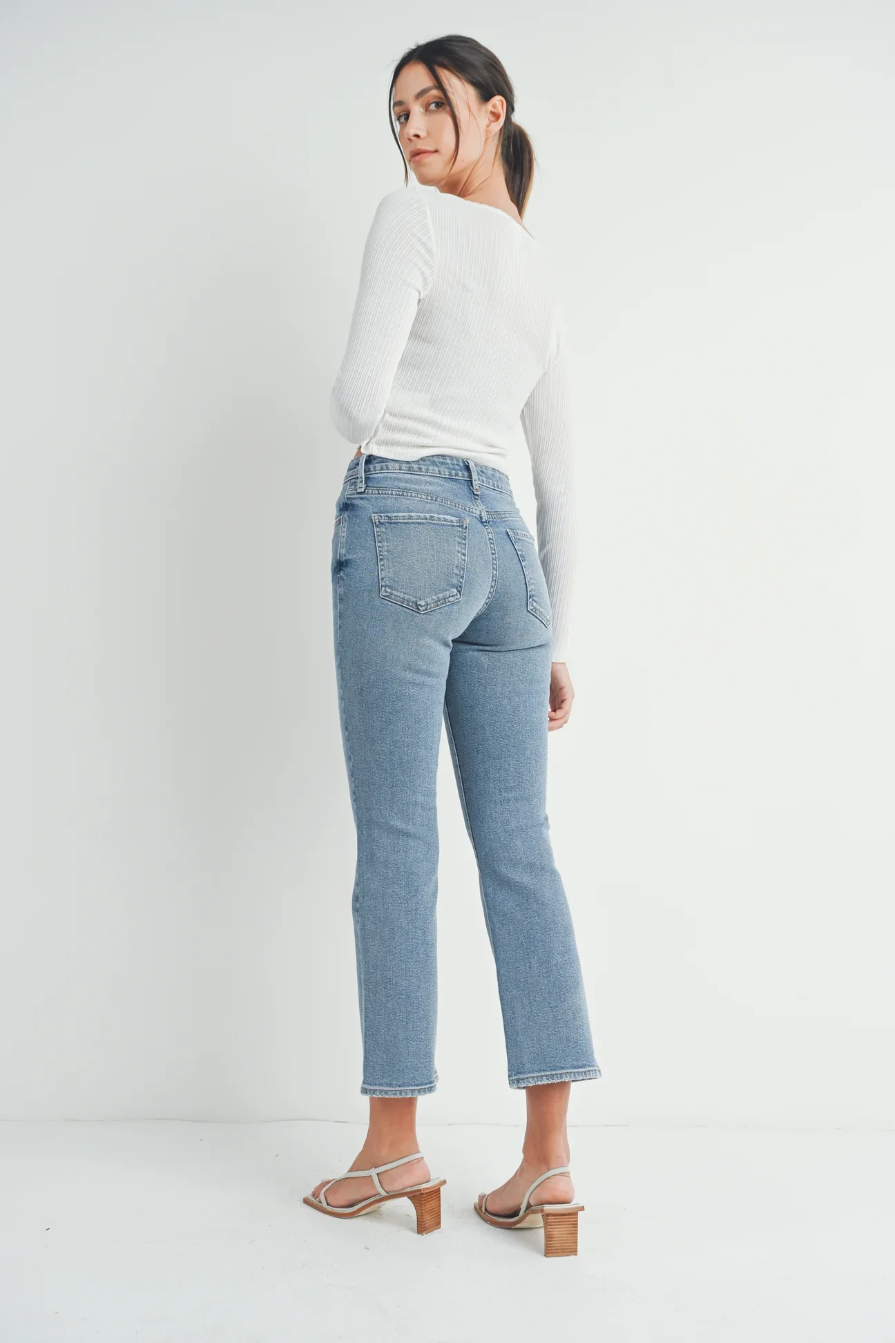 Just Black Slim Cropped Bootcut Jean - Image 3