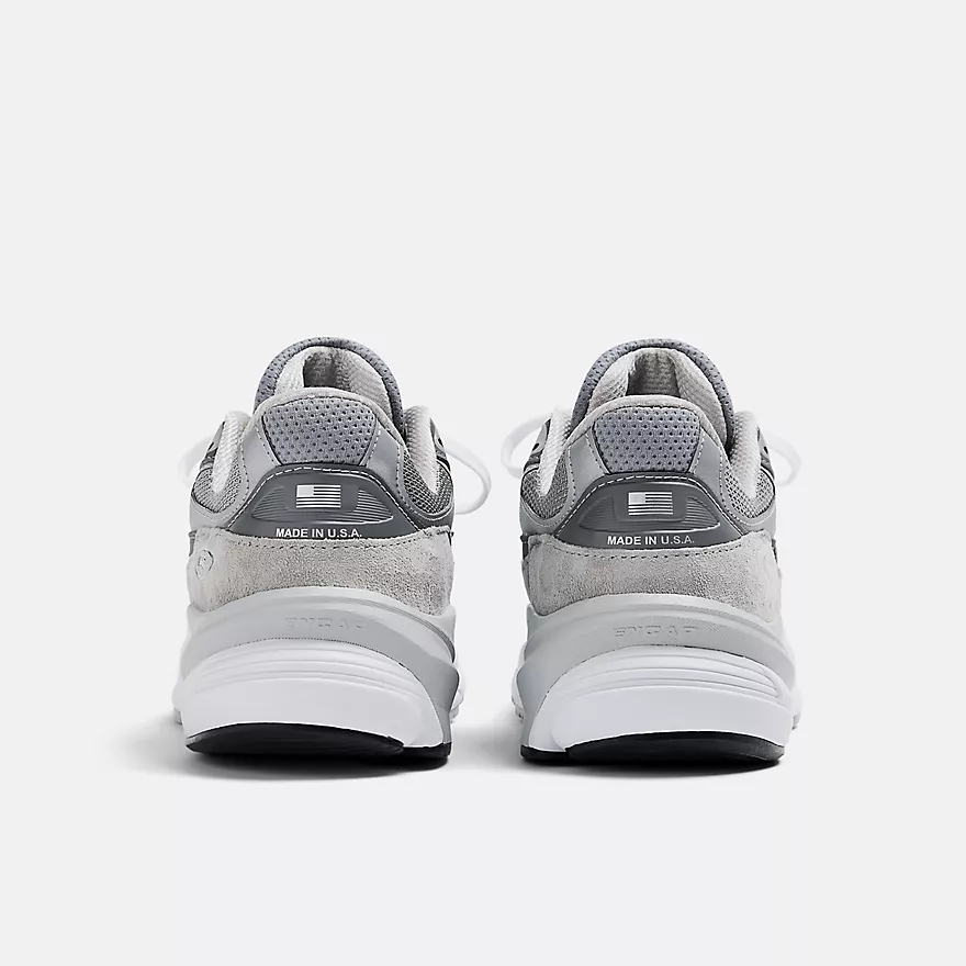 Unisex New Balance 990V6 Sneaker - Image 3