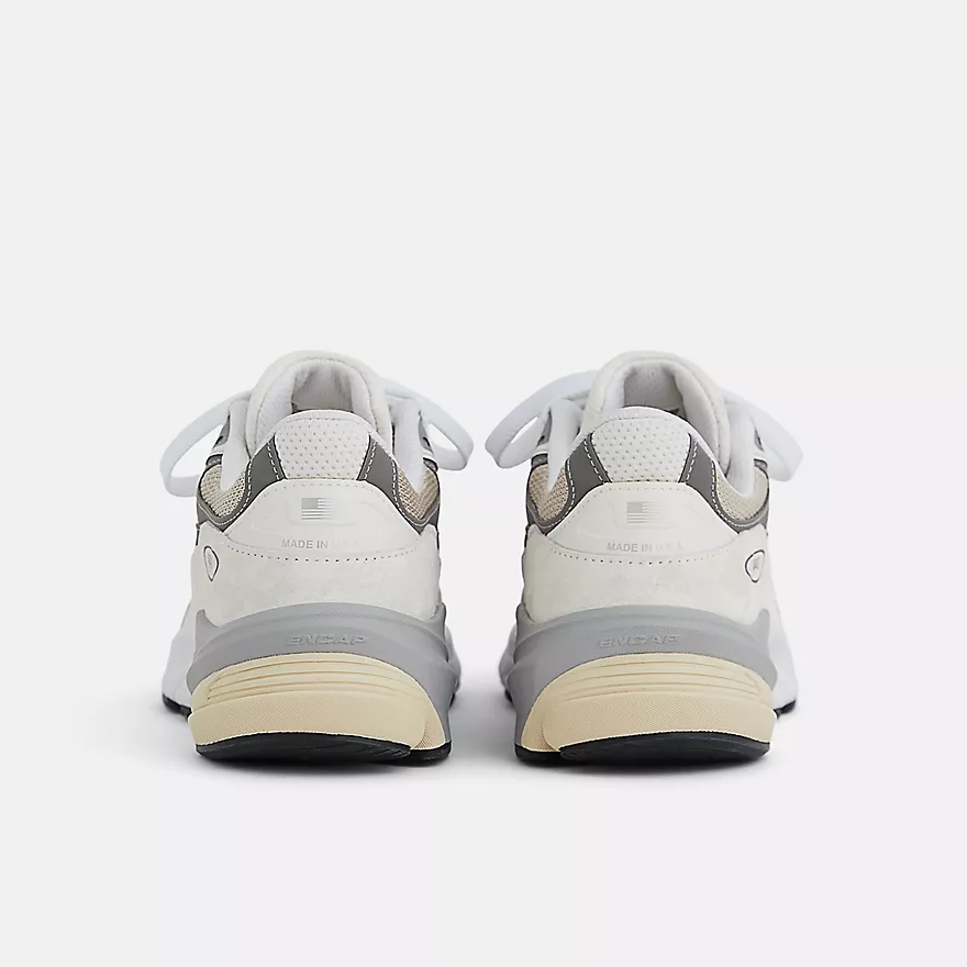New Balance Unisex U990 Sneaker - Image 5