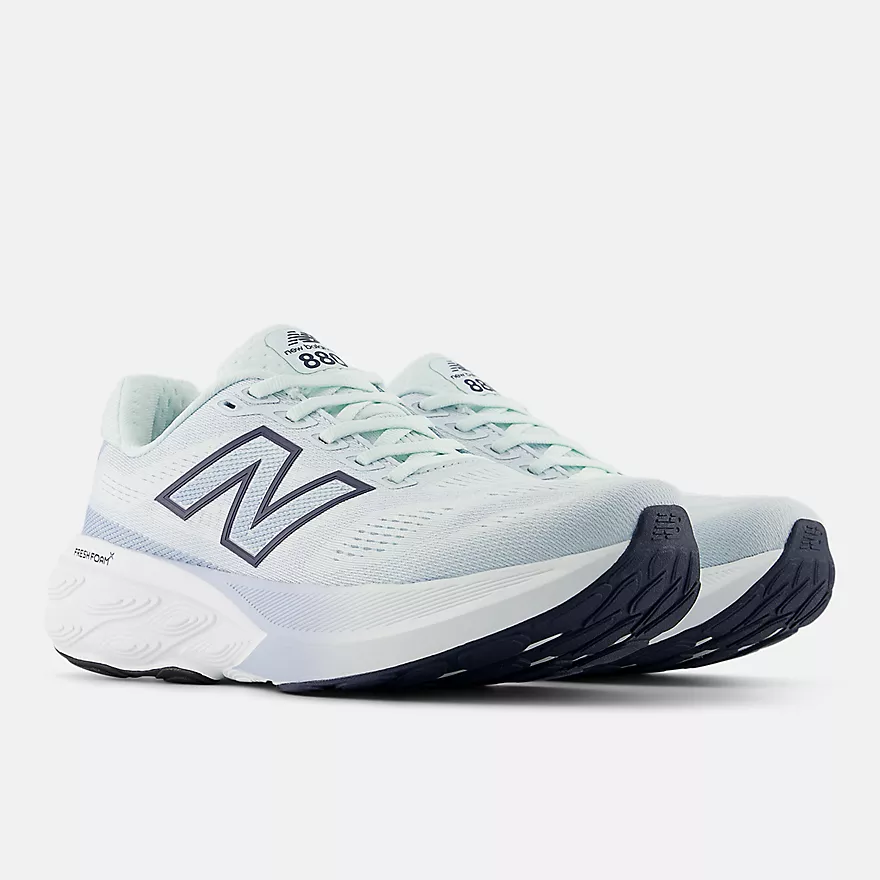 Women's New Balance W880 Athletic Shoe - Image 3