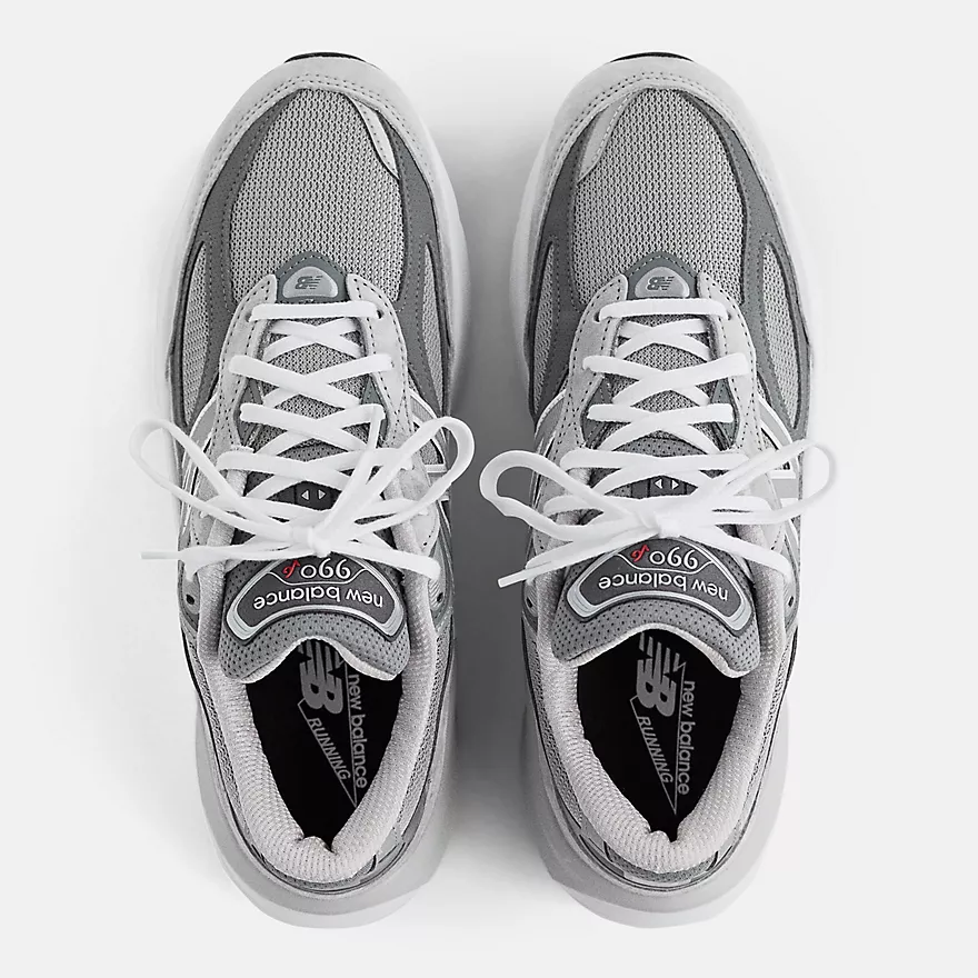 New Balance W990 Sneaker - Image 3