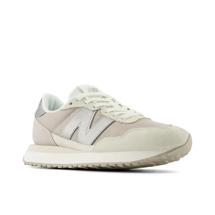 Women's New Balance 237 Sneaker - Image 17