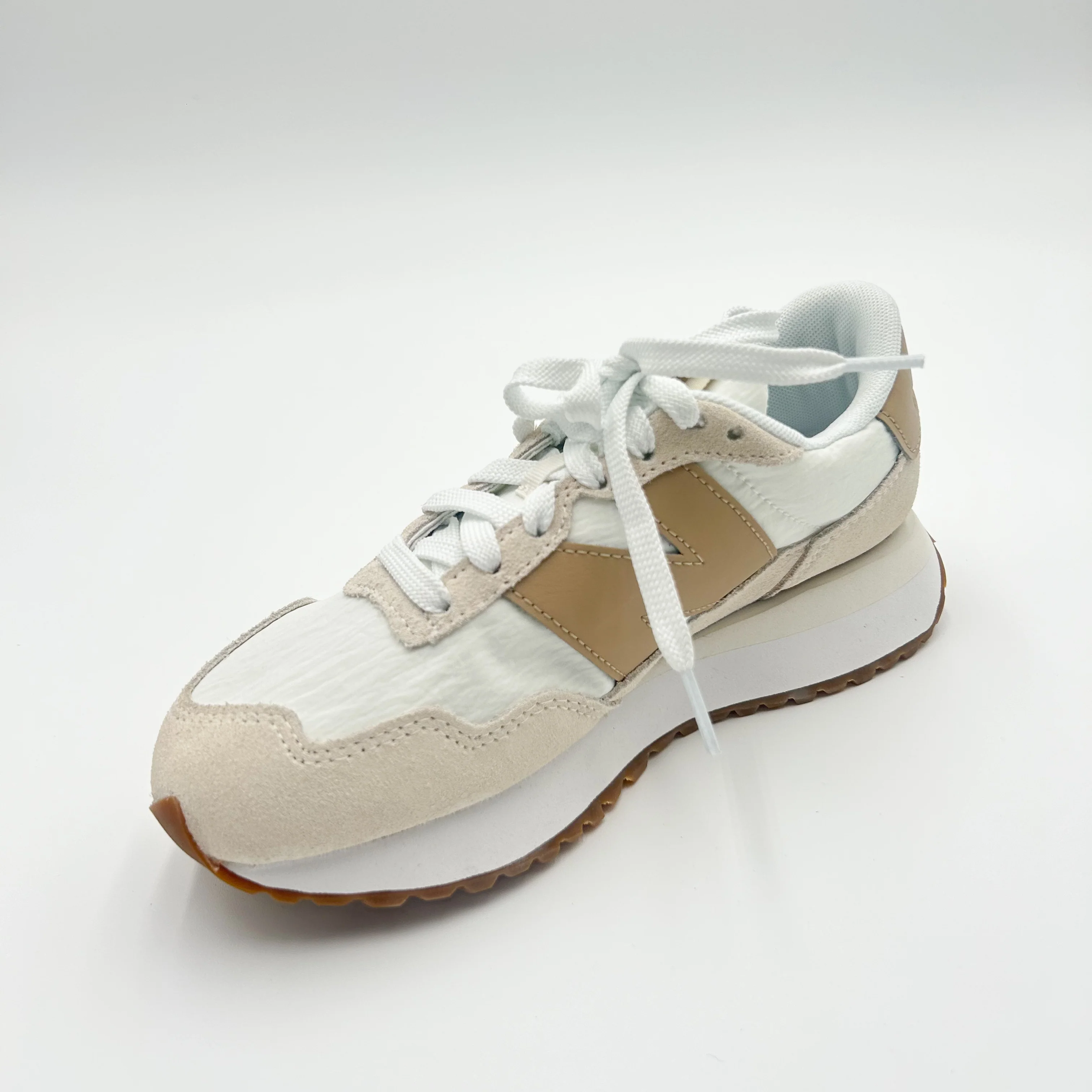 Women's New Balance 237 Sneaker - Image 20