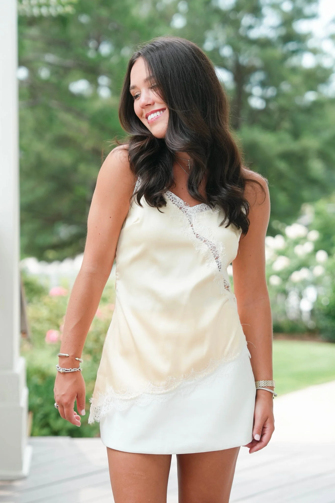 Esther Cami - Image 7