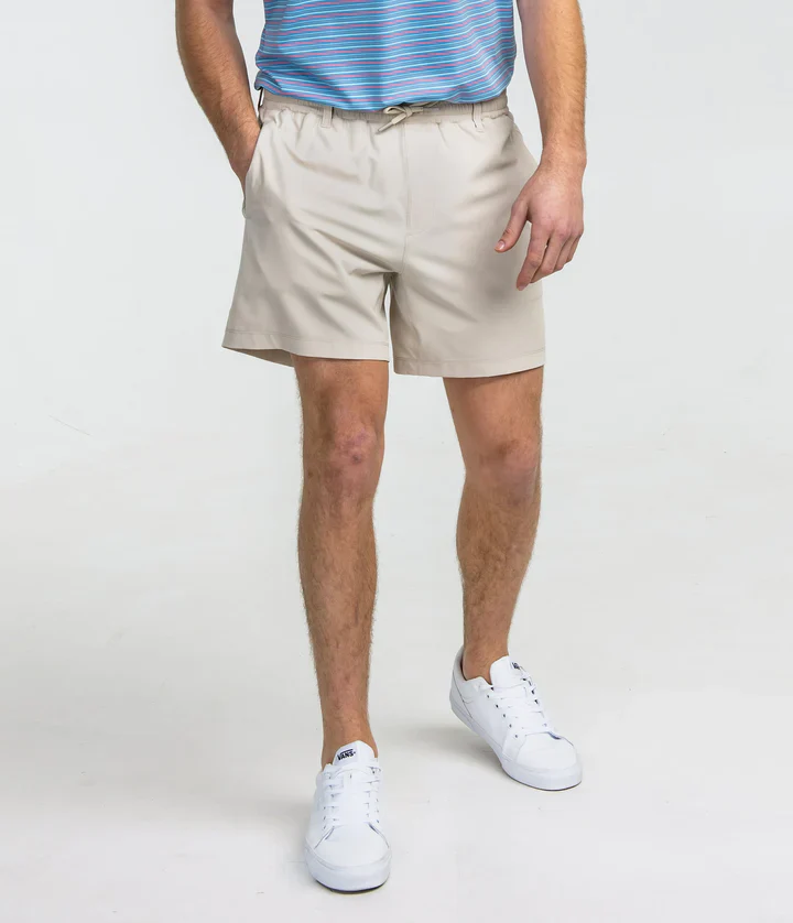 Southern Shirt Everyday Hybrid Shorts - Image 4