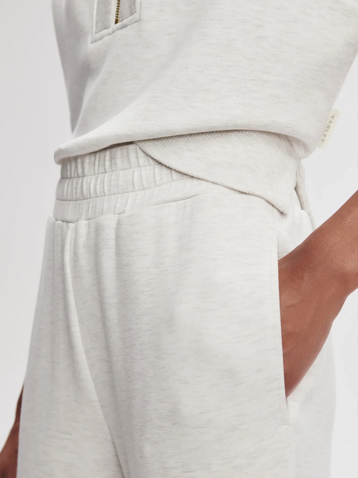 Varley The Slim Zip Hem Pant - Image 4